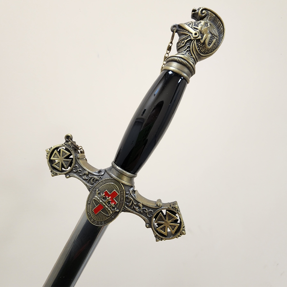 Рыцарский меч времен ВКЛ презентовали в Музее истории Могилева